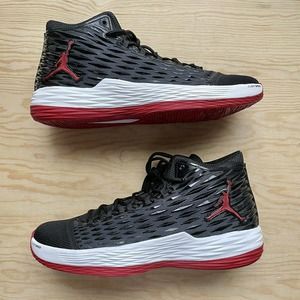 NEW Nike Jordan Melo M13 BRED Black White Red Anthracite SZ 11 (881562 002)
